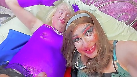 Amateurs blonde brunette with a nice figure in lingerie