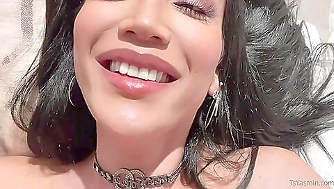 Skinny shemale with a huge ass fucks her guy in bareback