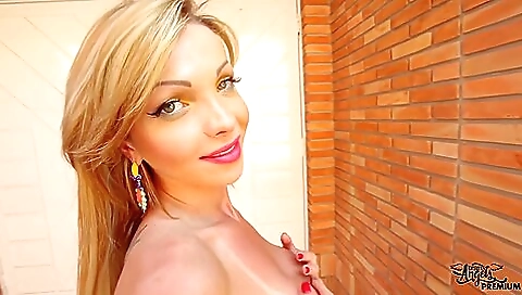 Blonde with big tits loves deepthroat and outdoor sex