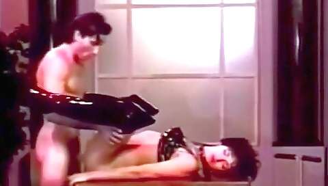 Old bitch takes a hard cock inside her pussy and mouth