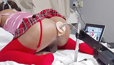 Horny guy fucks his big dick in the ass in amateur porn