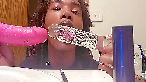 Ebony teen with a small tummy gives a great footjob