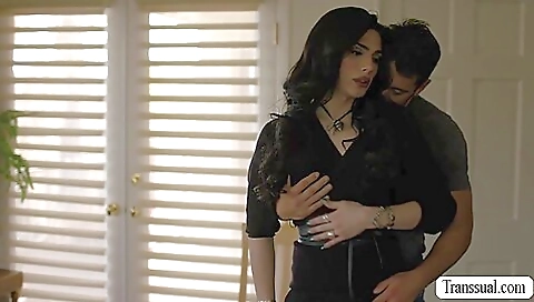 Bareback blonde gets her ass fucked by her trans lover