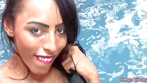 Adrielhy bronze has her body off to fuck herself on the bed